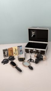 ست ارایشگری با عینک و اپل واچ